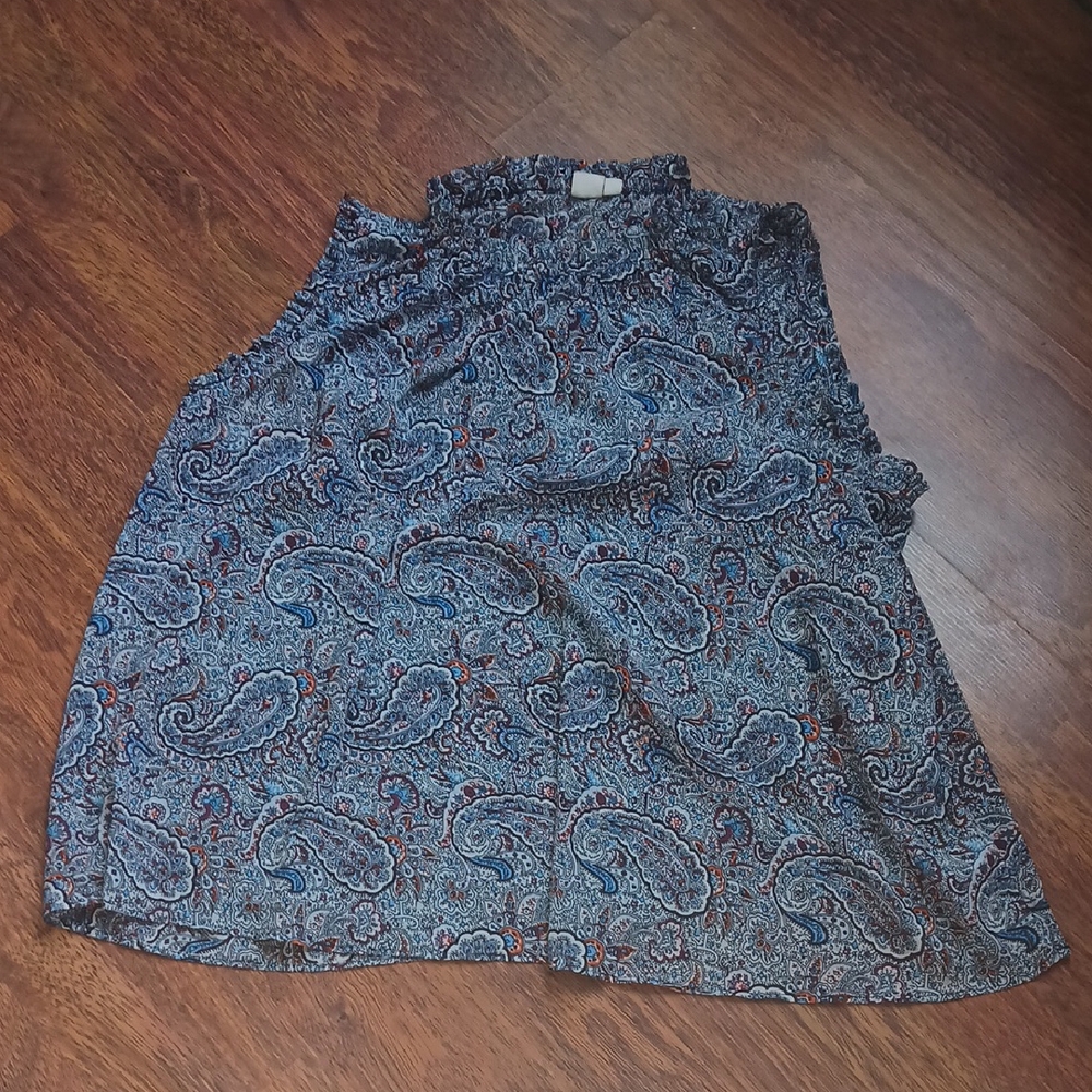 GAP Blouse - Picture 2 of 7